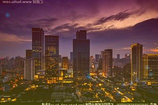 美股收高，拼多多、愛奇藝跌逾7%，小鵬汽車跌超9%，嗶哩嗶哩大跌14%
