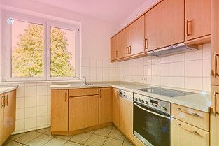 300640德藝文創(chuàng)3月30日收盤報(bào)6.68元,上漲1.37%